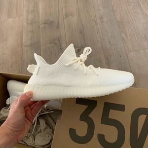 Yeezy V2 Triple white